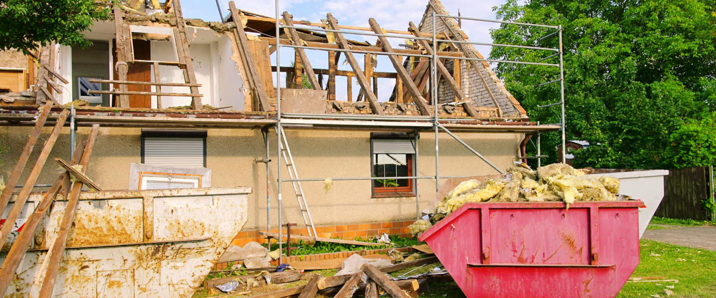 What is the average cost of replacing a roof with tearing off?